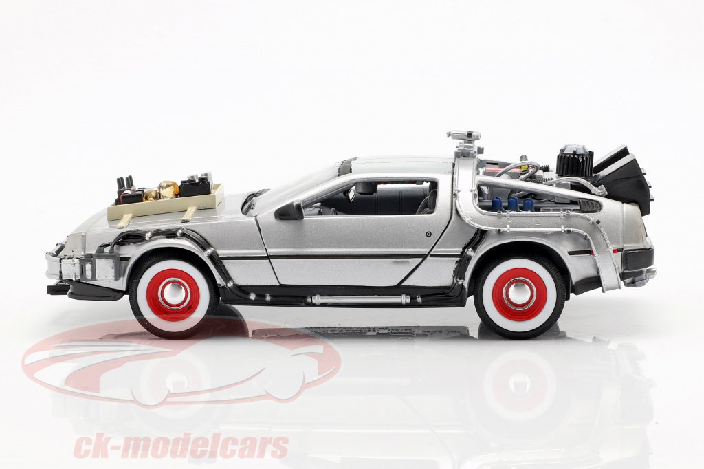 Welly 1:24 デロリアン Time Machine Back to the Future III 腕ずく