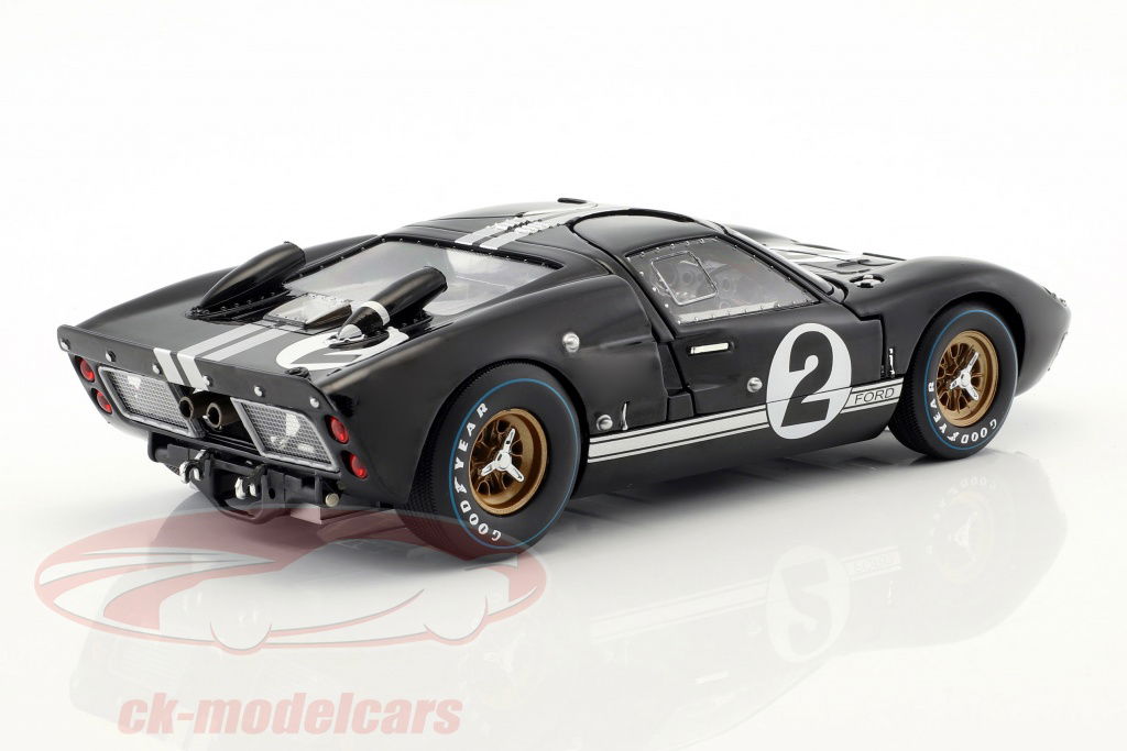 Shelby Collectibles 1:18 Ford GT40 MK II #2 Winner 24h