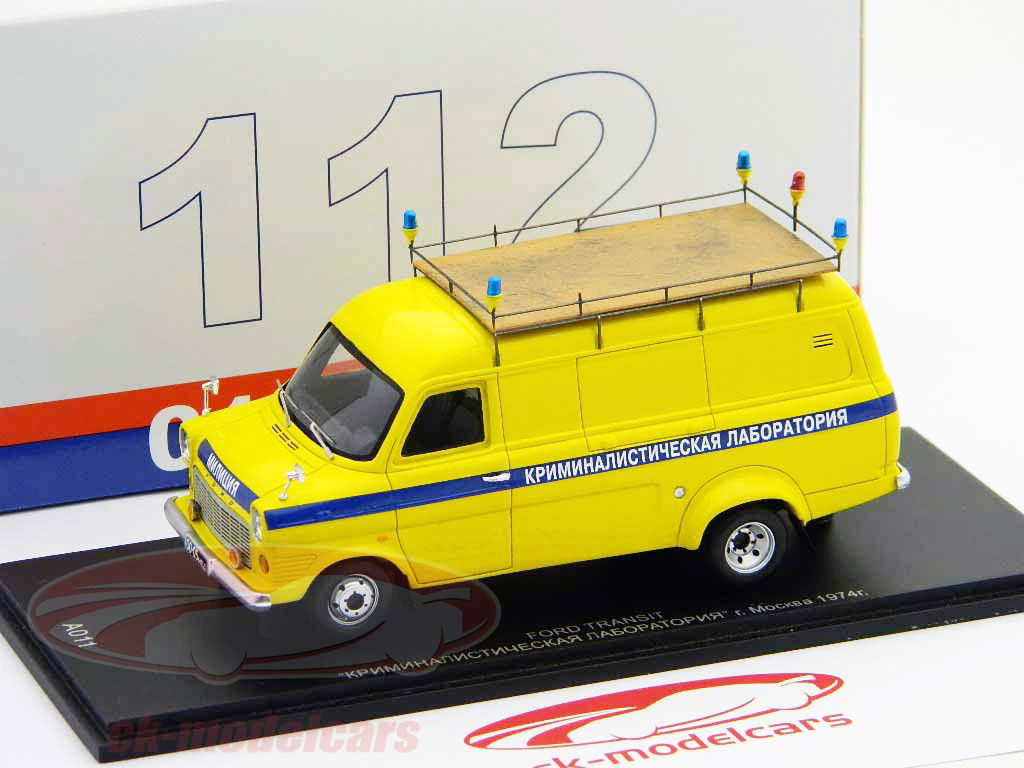 spark-1-43-ford-transit-bus-team-adler-1974-a011/