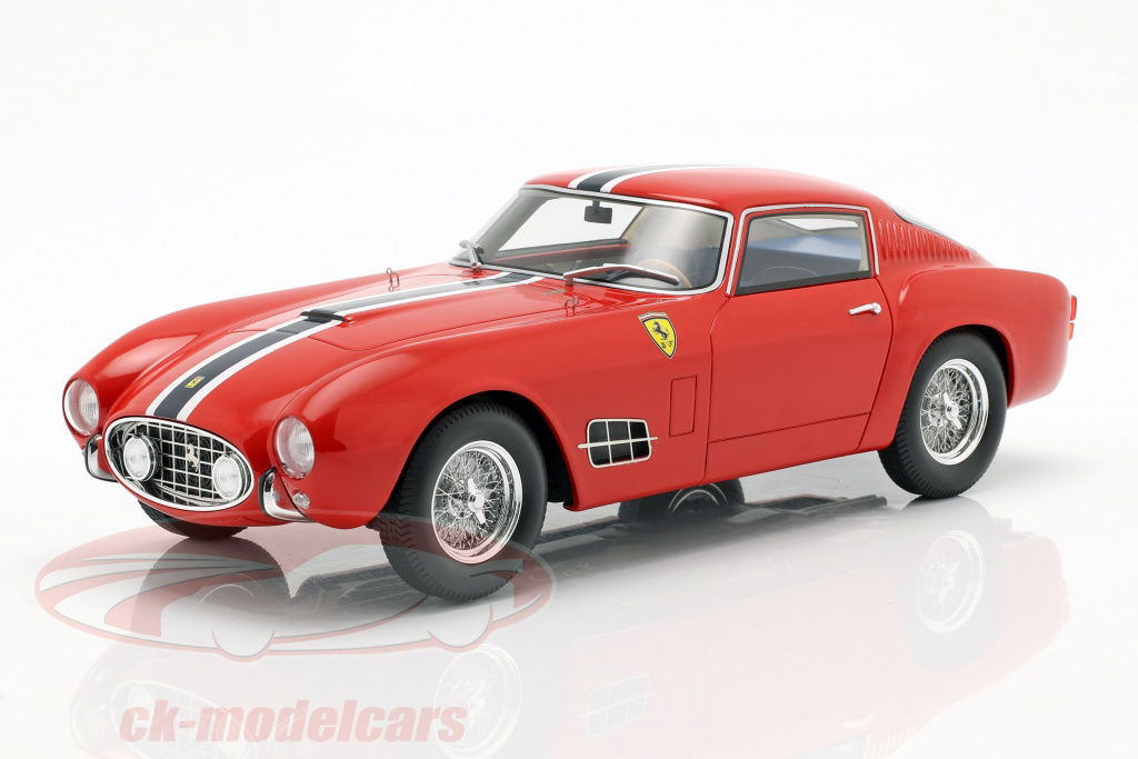 cmr-1-18-ferrari-250-gt-lwb-year-1957-red-with-blue-white-stripe-cmr105/