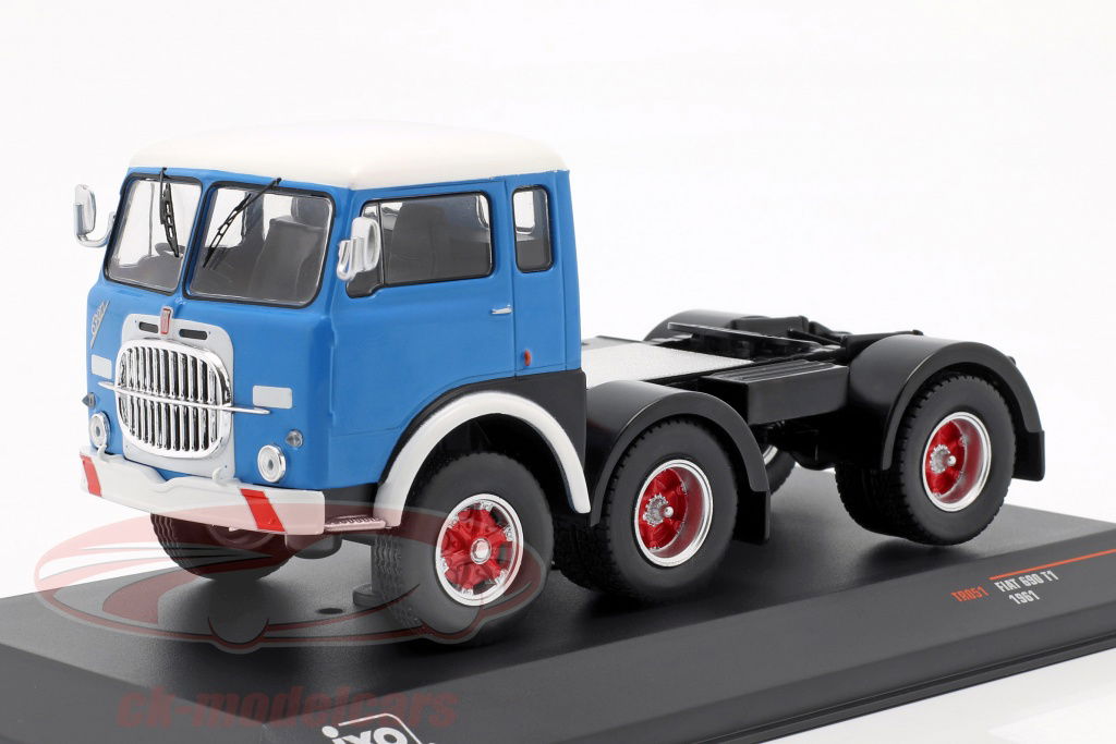 イクソ 1/43 フィアット 690 T1 1961 トレーラーヘッド Ixo 1:43 Fiat 690 T1 Truck year 1961 blue / white TR051