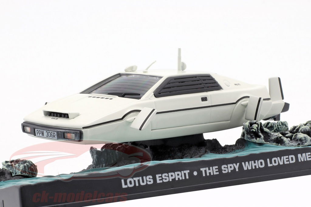 ixo-1-43-lotus-esprit-james-bond-movie-car-bianco-la-spia-che-mi-amava-ky03/