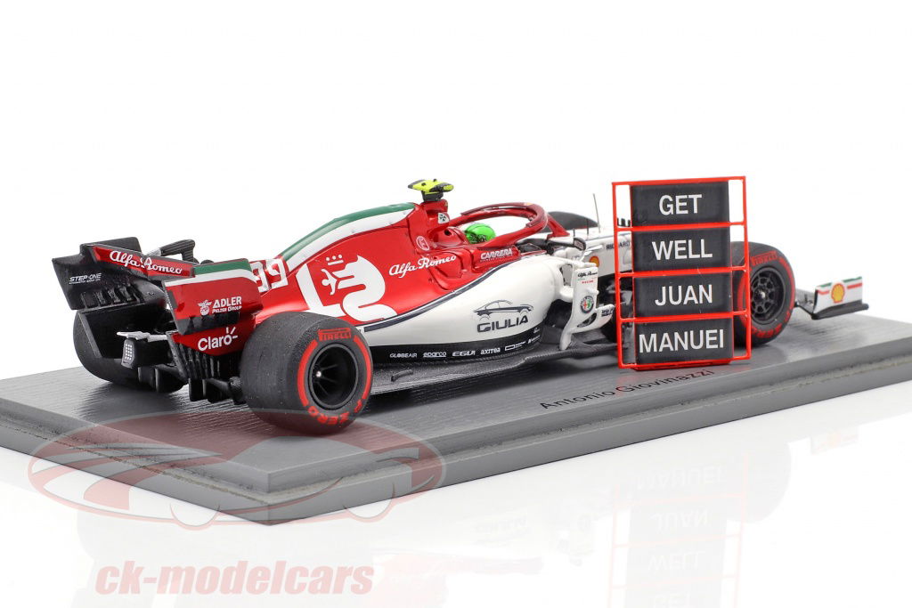 Spark 1:43 アントニオ・ジョヴィナッツィアルファロメオ