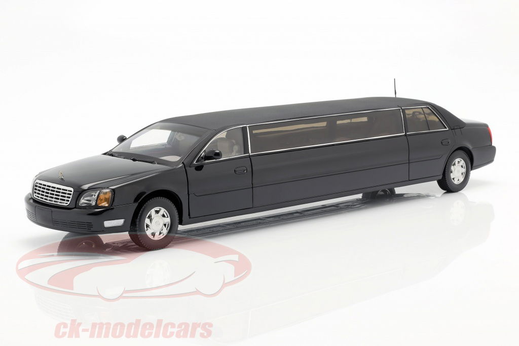 sun-star-models-1-18-cadillac-deville-limousine-opfrselsr-2004-sort-4231/