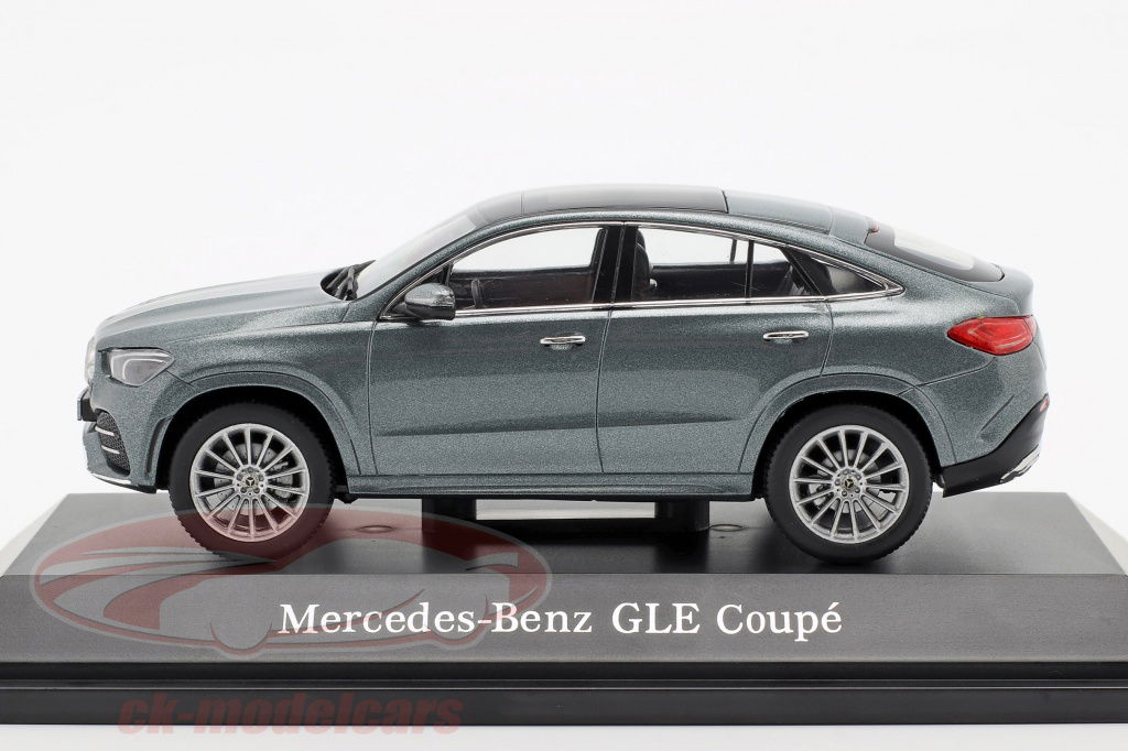 メルセデスベンツ GLE 1/43スケール メルセデスベンツ GLE 1/43スケール
