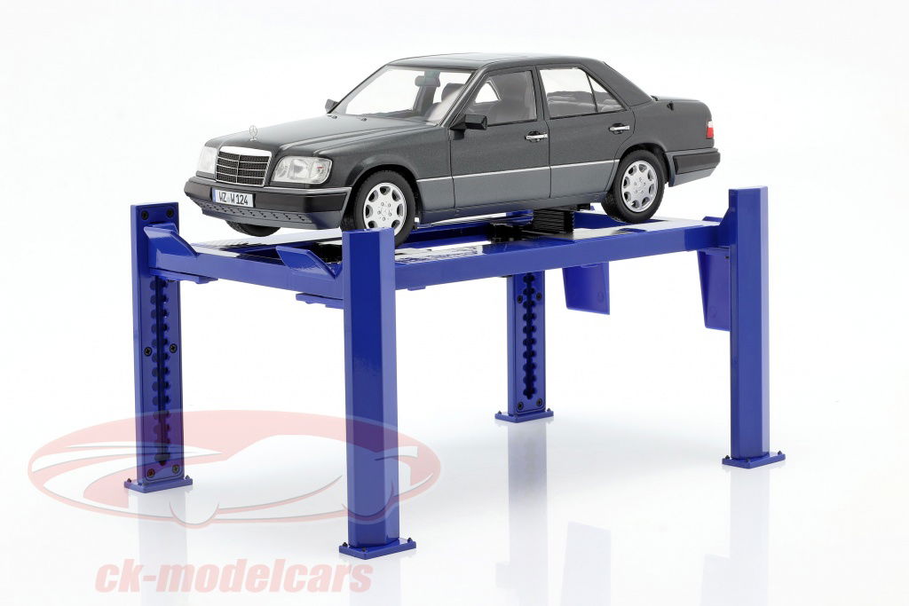 ミニカー GREENLIGHT 1:18 Four-Post Lift Greenlight 1:18 Adjustable Four-Post Lift (Blue) - M & J