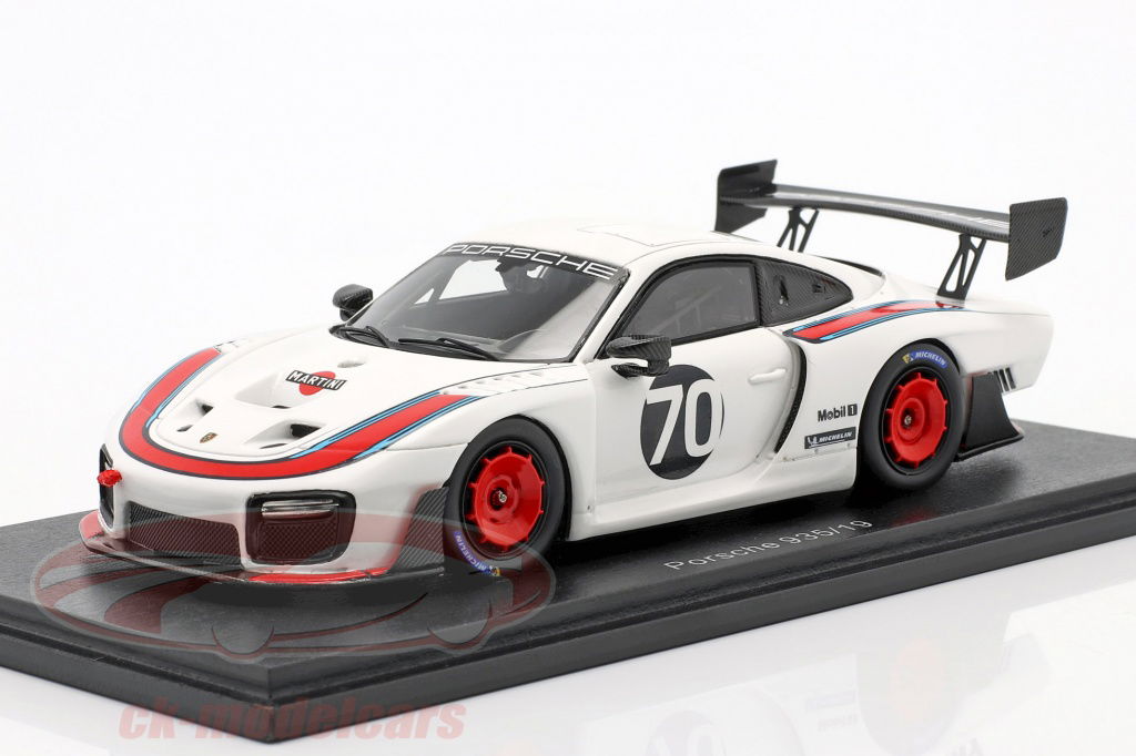 spark-1-43-porsche-935-19-no70-martini-livery-2019-s7630/