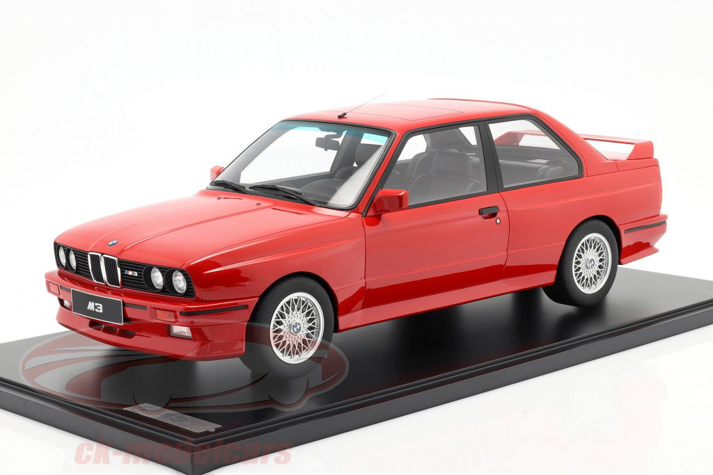 gt-spirit-1-8-bmw-m3-e30-ano-de-construccion-1986-brillante-rojo-con-escaparate-gts80061/