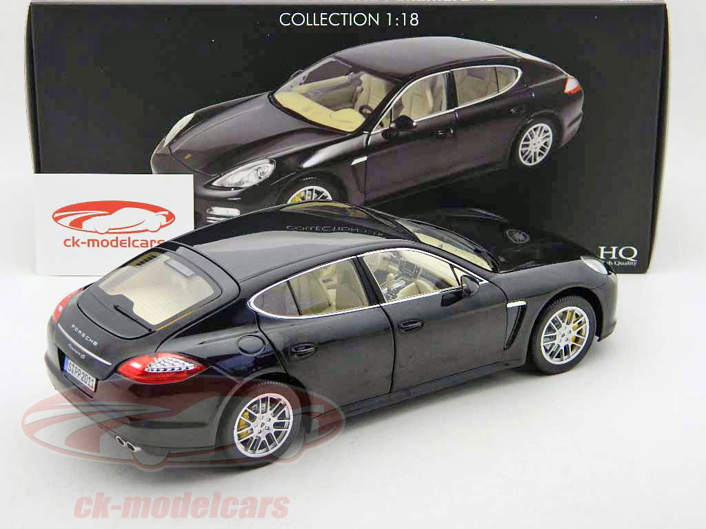 NOREV Porsche Panamera 4S 1/18スケール NOREV Porsche Panamera 4S 1/18スケール Porsche: Panamera 4S
