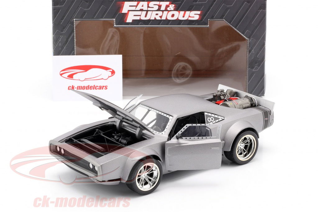 Dodge Charger R/T 1/8 スケール s-l400.jpg