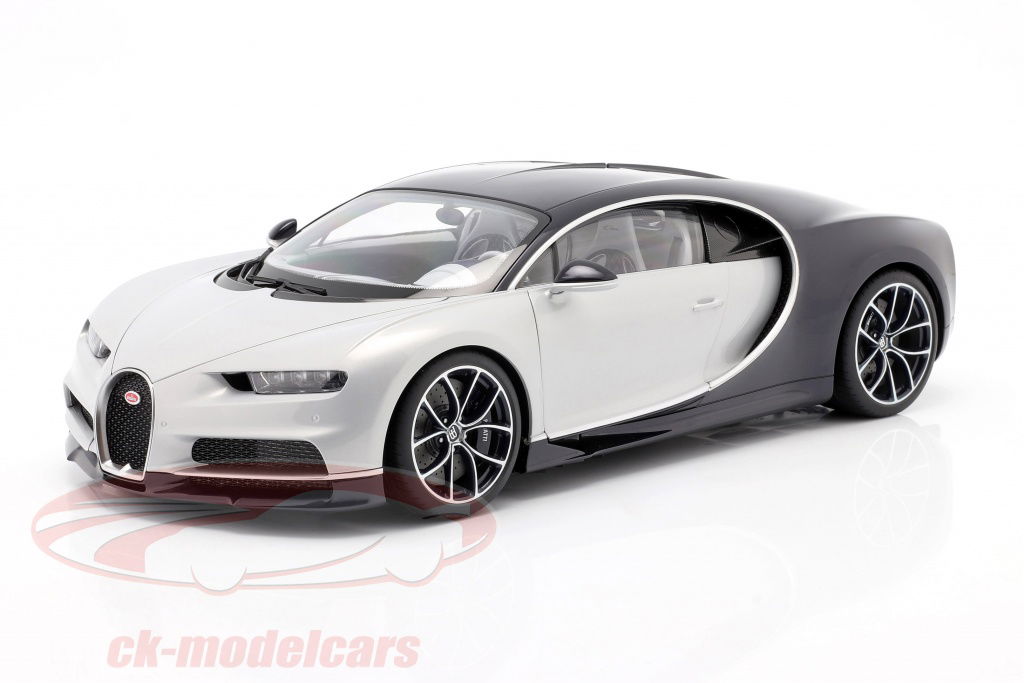 autoart-1-12-bugatti-chiron-bouwjaar-2017-gletsjer-wit-atlantic-blauw-12112/