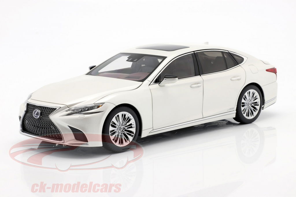 autoart-1-18-lexus-ls-500h-year-2018-sonic-white-metallic-78866/
