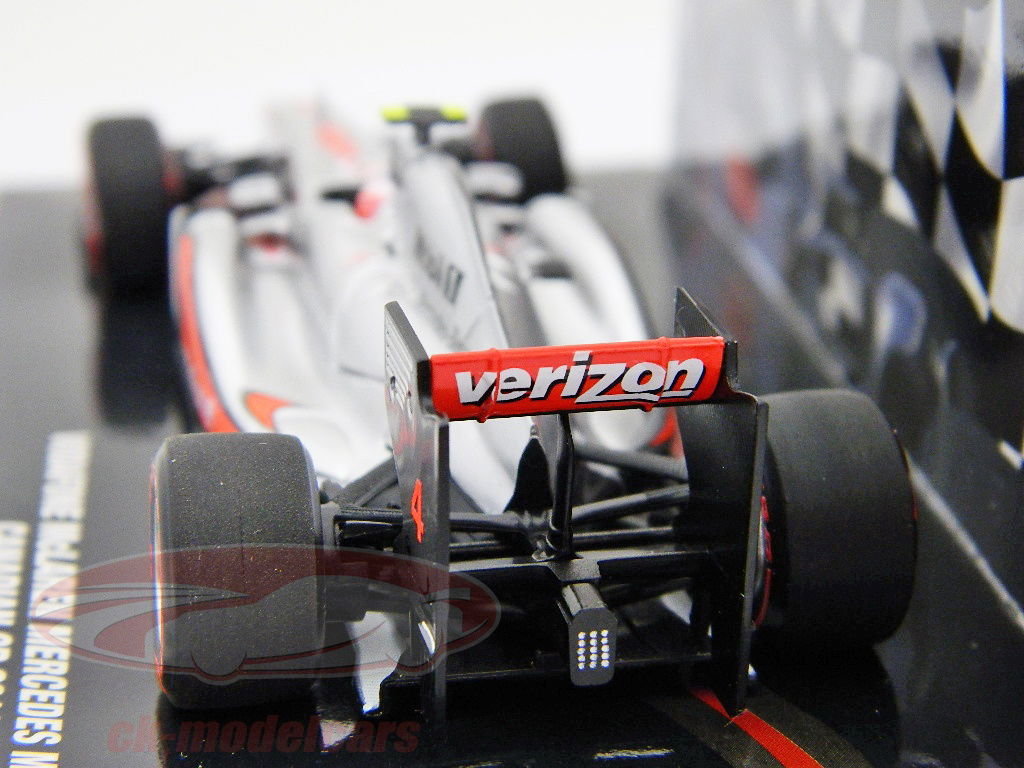 Minichamps 1:43 J.バトンマクラーレンMP4-26の販促ウィナーGP