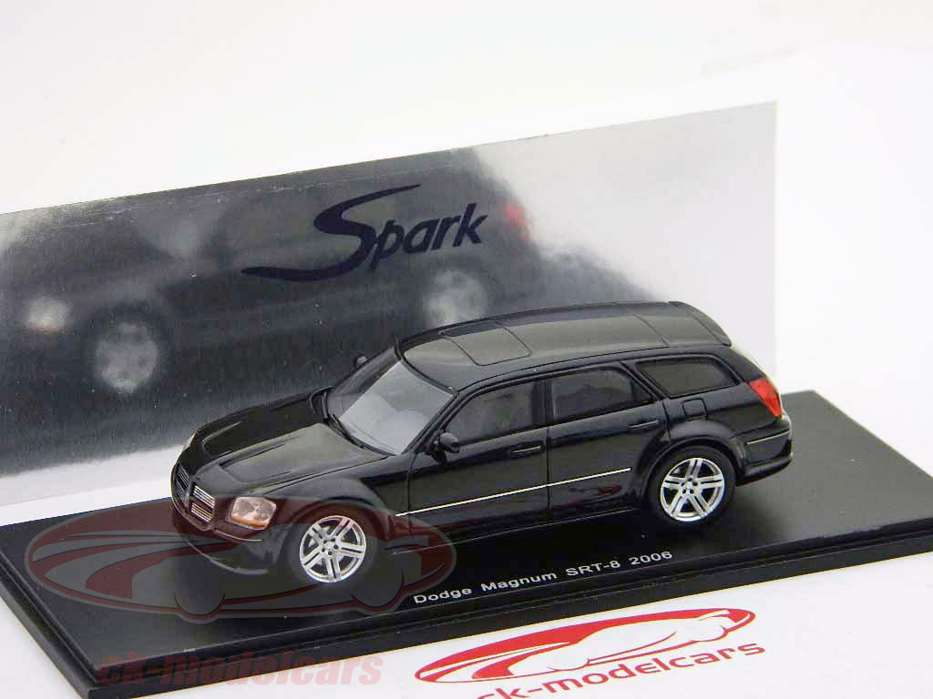 spark-1-43-dodge-magnum-srt-8-model-2006-zwart-zwart-s0872/