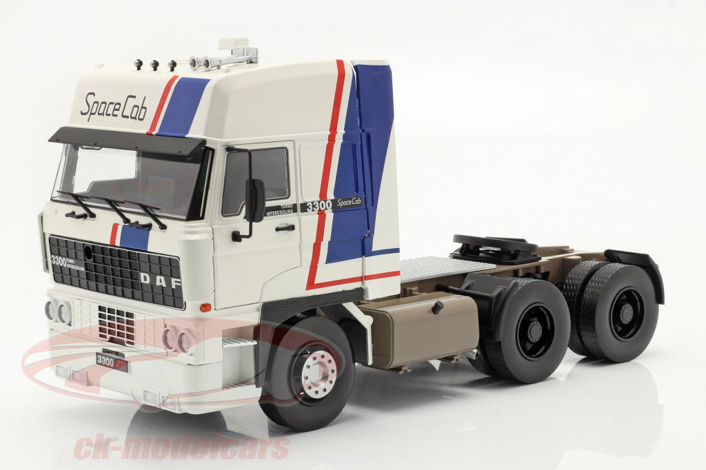 road-kings-1-18-daf-3300-spacecab-truck-year-1982-white-blue-red-rk180091/