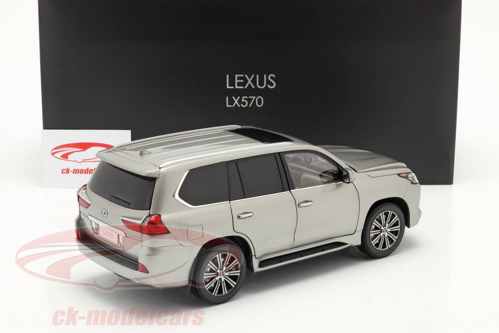 Kyosho 1:18 Lexus LX570 sonic titanium 08955T model car