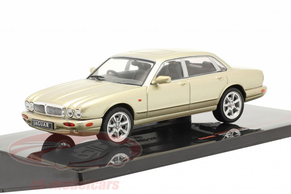 ixo-1-43-jaguar-xj8-x308-year-1998-gold-metallic-clc346n/