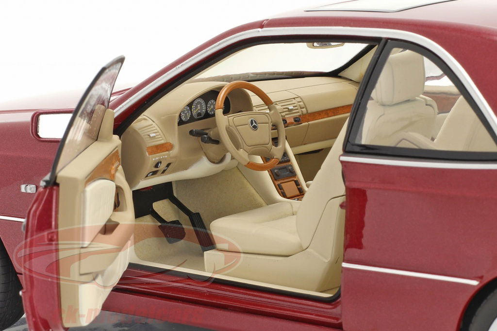 Mercedes-Benz CL 600 1/18 赤 Model Car Mercedes-Benz CL 600 C140 1:18 almandine red