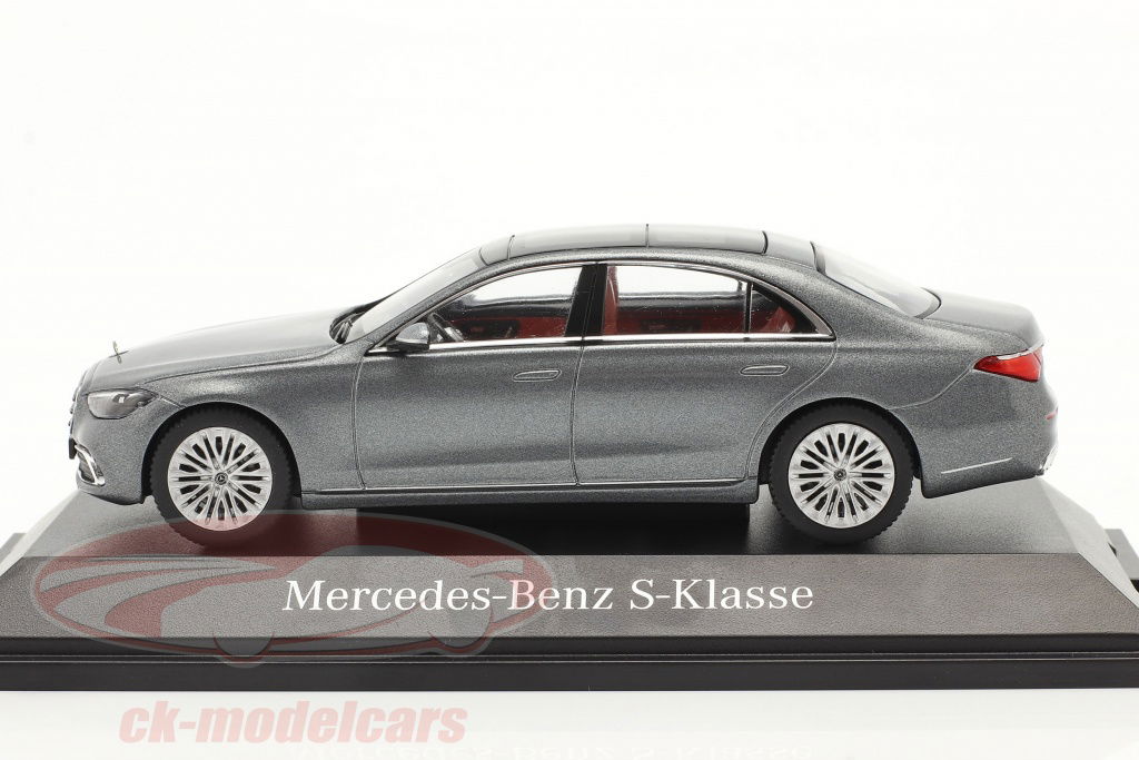 Herpa 1:43 Mercedes Benz S-Class (V223) Construction year
