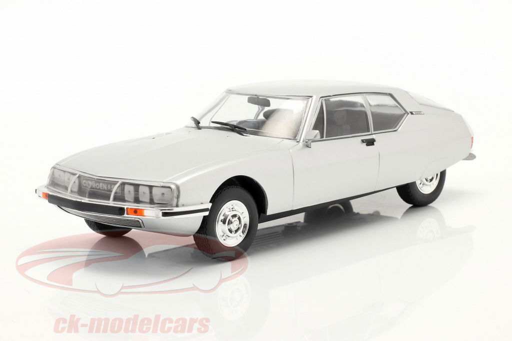 whitebox-1-24-citroen-sm-annee-de-construction-1970-argent-wb124046/