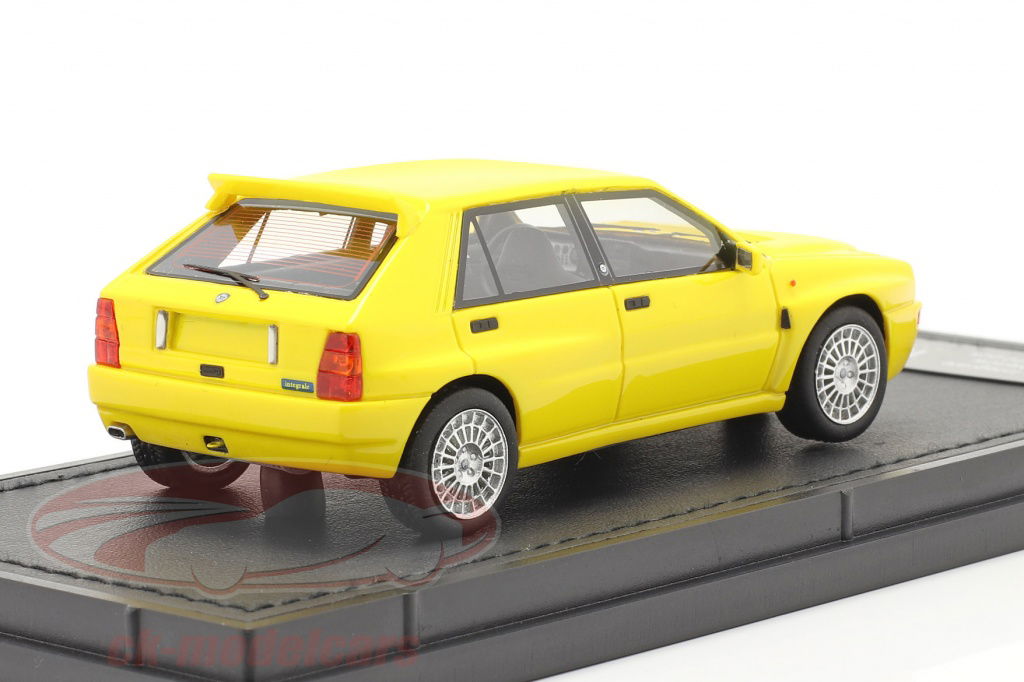 ミニカー LANCIA DELTA HF INTEGRALE EvoII 1/43 Kyosho 1:18 scale Lancia Delta HF integrale 