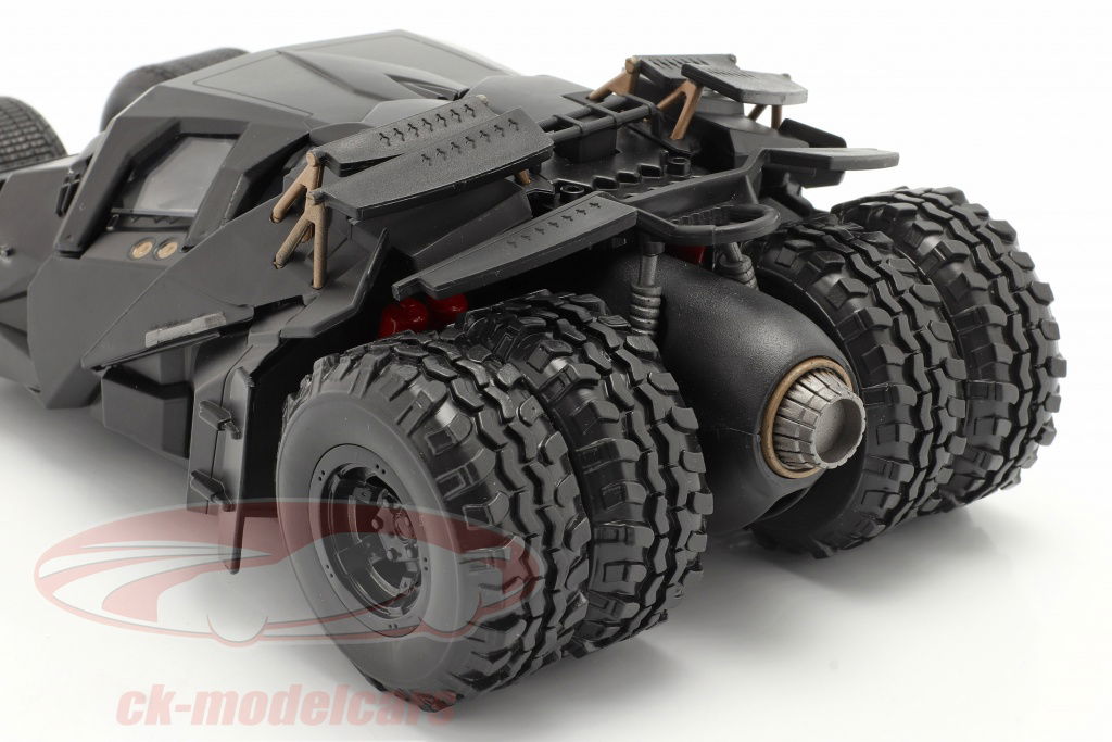 ミニカー 1:24 2008 THE DARK KNIGHT BATMOBILE Amazon.com: Jada Toys DC Comics 2008 The Dark Knight