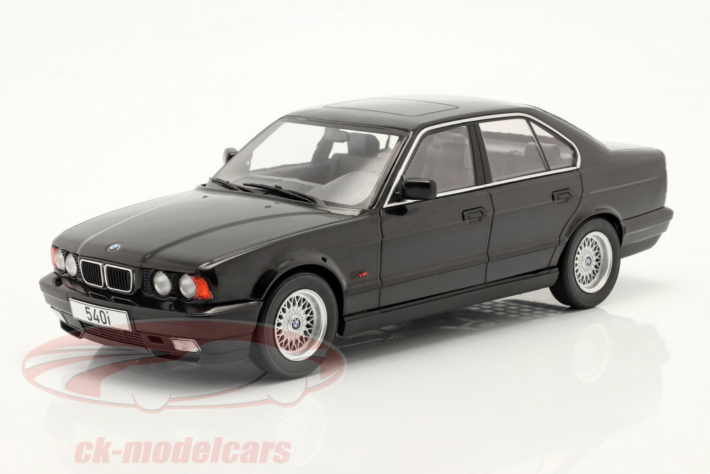 modelcargroup-1-18-bmw-5er-e34-1992-modelcar-group-mcg18157/