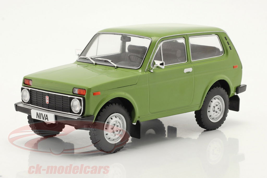 modelcargroup-1-18-lada-niva-vert-olive-modelcar-group-mcg18255/