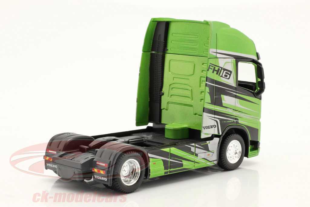 Bburago 1:43 Volvo FH16 Globetrotter 750 XXL Truck green