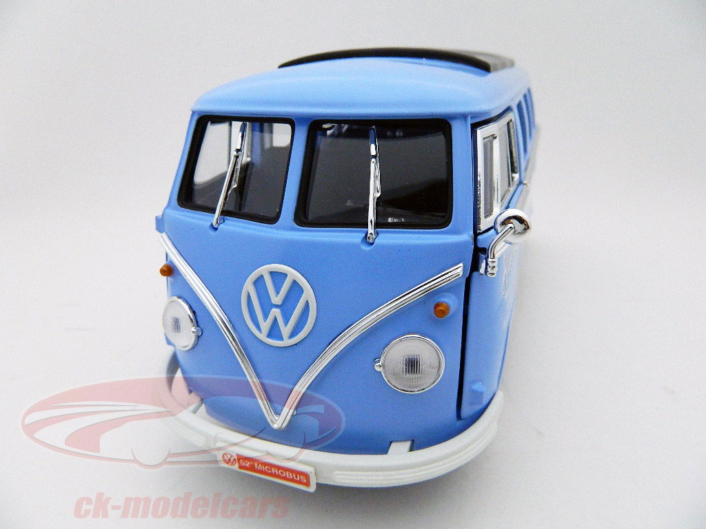 VOLKSWAGEN MICROBUS 1962 1/18　フォルクスワーゲン 1/18 1962 VW フォルクスワーゲン Microbus キャンパーバン