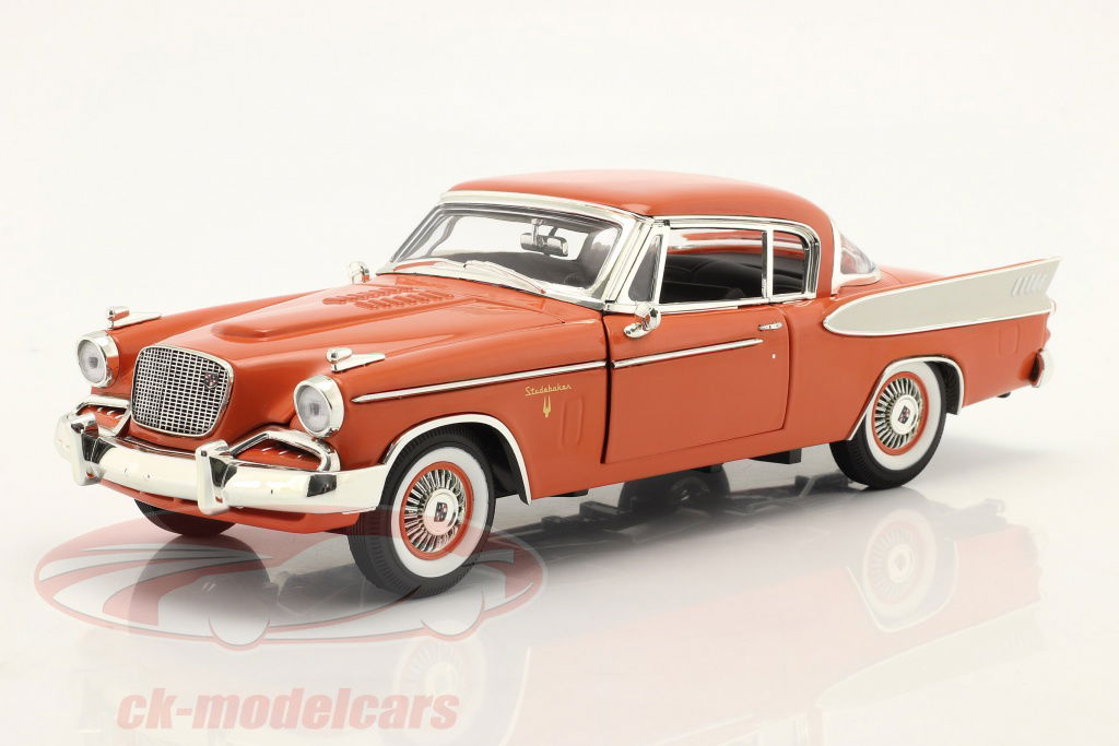 autoworld-1-18-studebaker-golden-hawk-annee-de-construction-1957-le-cuivre-blanche-aw270/
