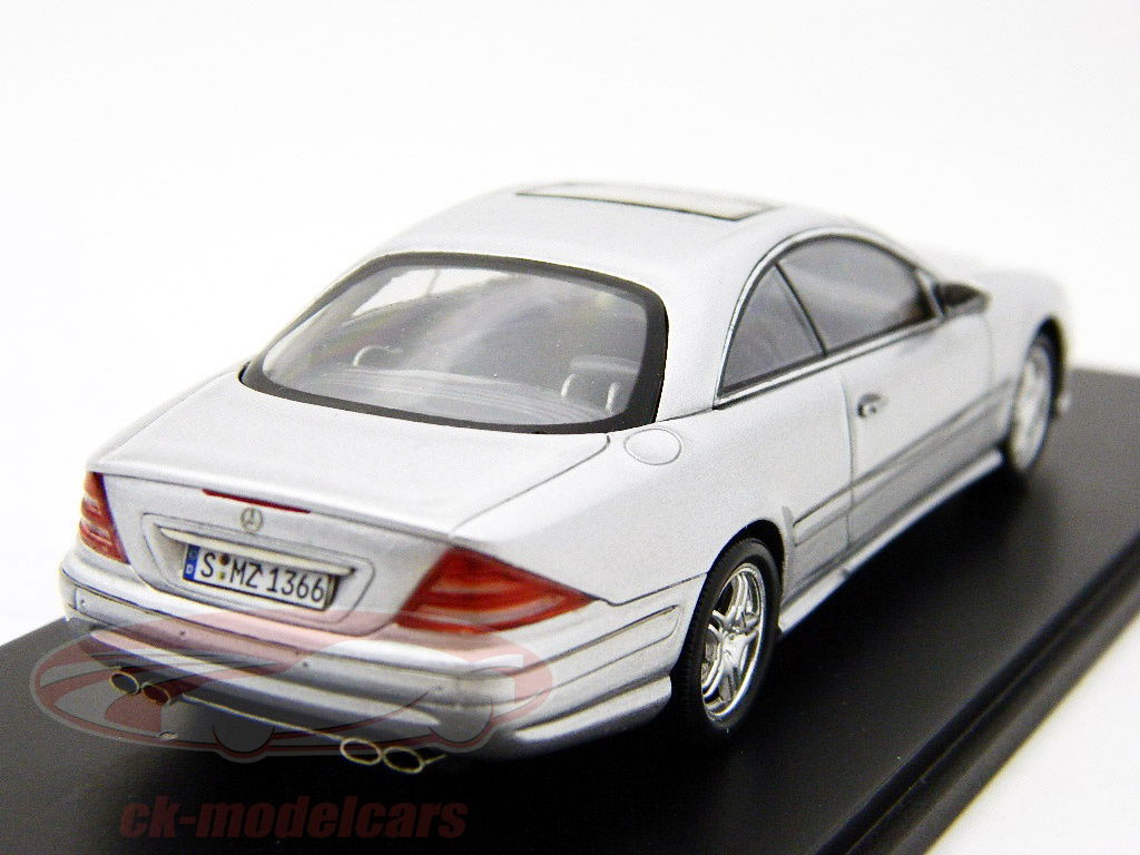 Spark 1:43 メルセデス・ベンツCL65 AMGの銀/ CK999953 モデル