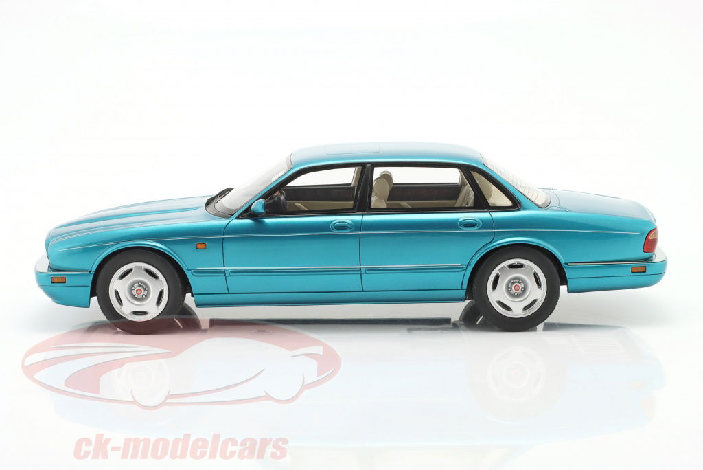 Cult 1/18 ジャガー XJR X300 turqoise 1995 CULT 1/18 ジャガー XJR X300 1995 ターコイズ