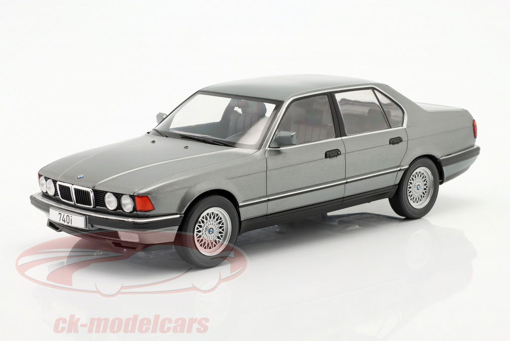 modelcargroup-1-18-bmw-740i-e32-modelcar-group-mcg18161/