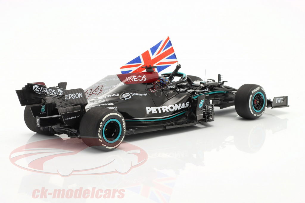 スパーク　1/18 メルセデスW12 イギリスGP優勝　ハミルトン　フラッグ付き 1/18 Spark 2021 Formula 1 Mercedes-AMG F1 W12 E Performance