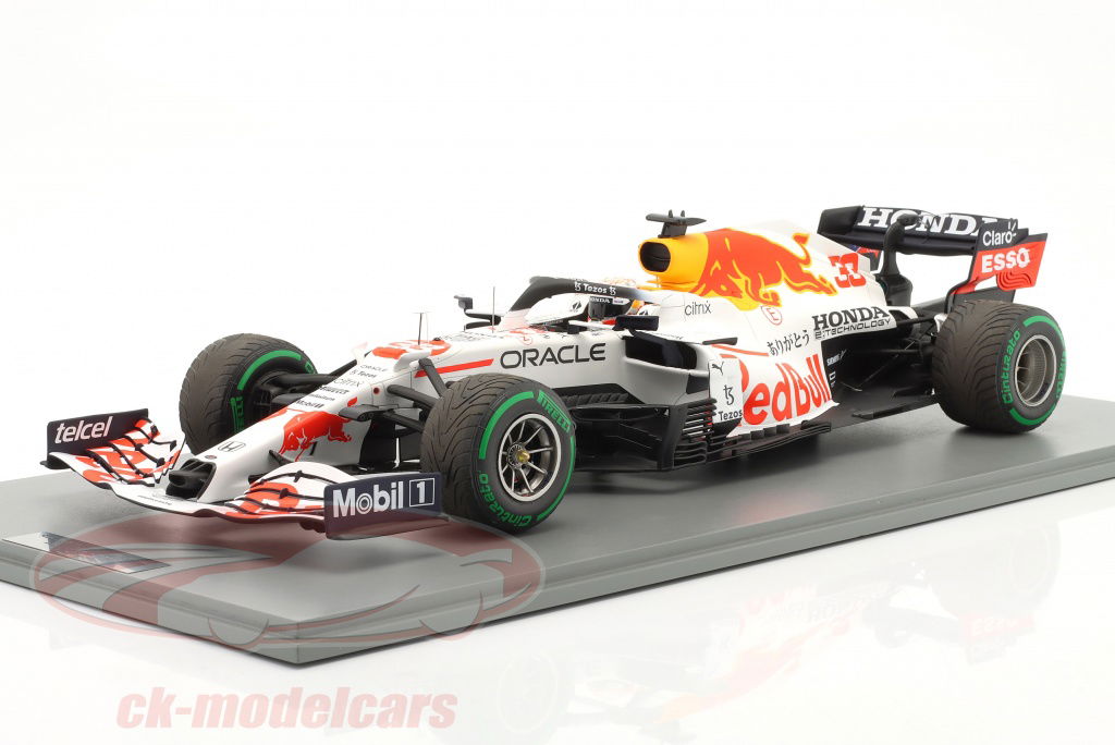 spark-1-12-m-verstappen-red-bull-racing-rb16b-no33-turkish-gp-f1-world-champion-2021-12s031/