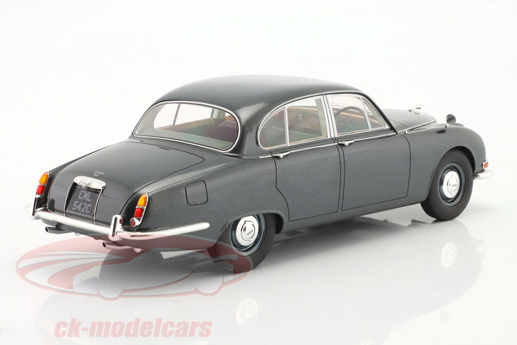 101-052 Cult 1/18 ジャガー Jaguar Cult Scale Models 1:18 Jaguar XJR X300 year 1995 black