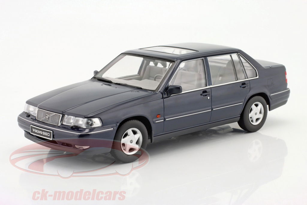 Triple 9 1/18 ボルボ VOLVO 960 1996 TRIPLE9 T9-1800300 Scale 1/18 | VOLVO 960 1996 DARK OLIVE PEARL