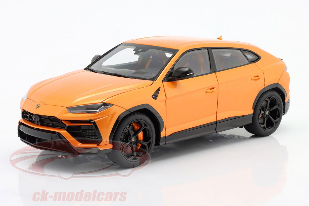 autoart-1-18-lamborghini-urus-2018-79160/