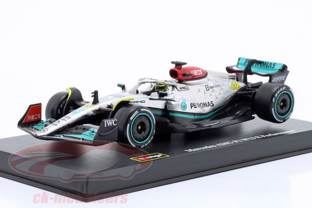 bburago-1-43-lewis-hamilton-mercedes-amg-f1-w13-no44-formula-1-2022-18-38066-no44/