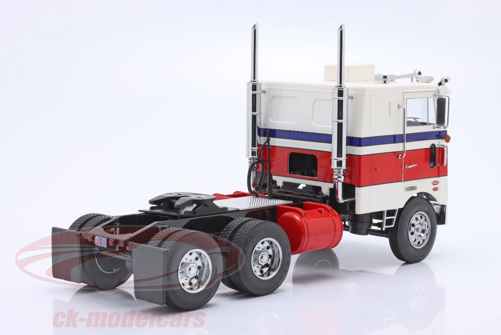Road Kings 1:18 Peterbilt 352 Pacemaker SZM 1977-1979 white