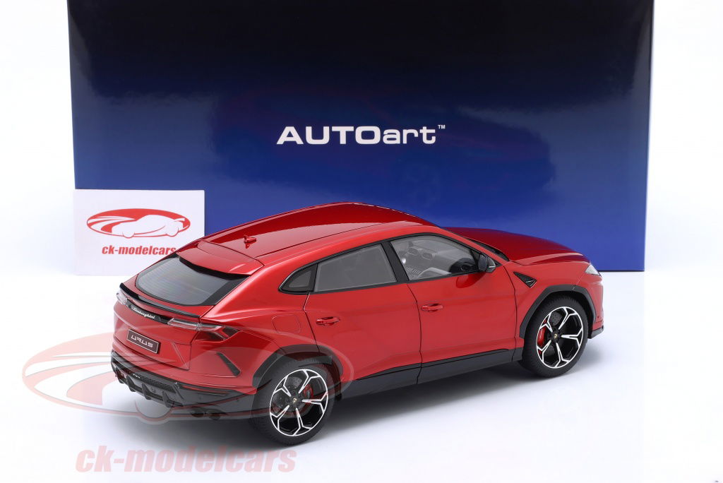 Lamborghini Urus 1/18 スケールモデル 模型 AUTOart 1:18 Lamborghini Urus Année de construction 2018 rouge