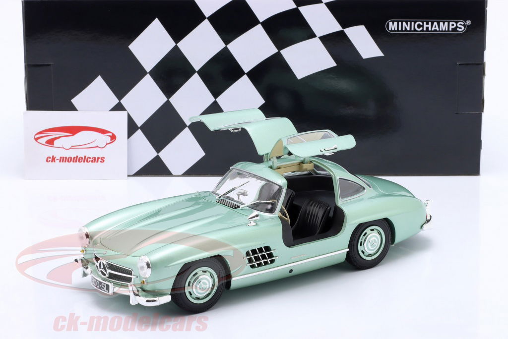 Minichamps 1:18 Mercedes-Benz 300 SL Gullwing (W198) 1955