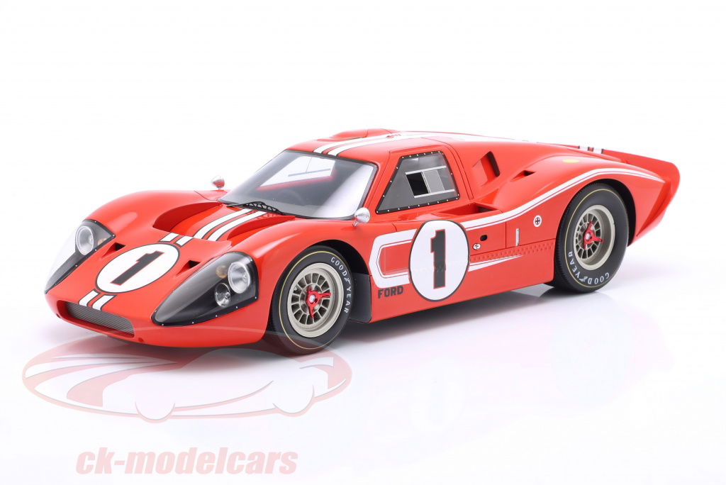Spark 1:18 Ford GT40 Mk IV #1 Winner 24h LeMans 1967 Gurney