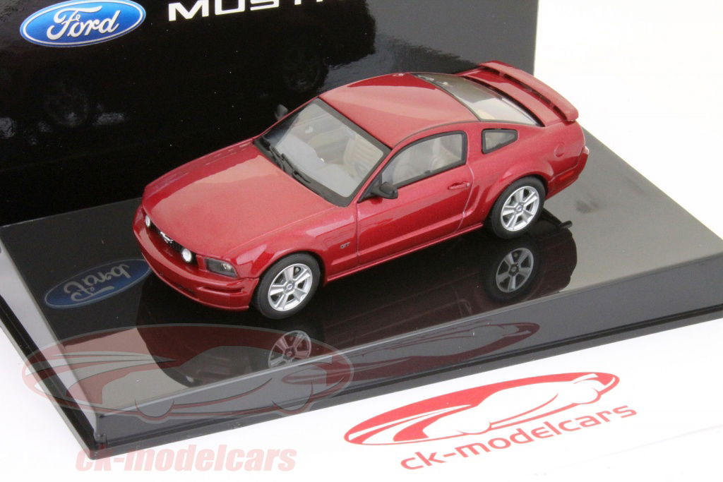 autoart-1-43-gt-2005-52762/