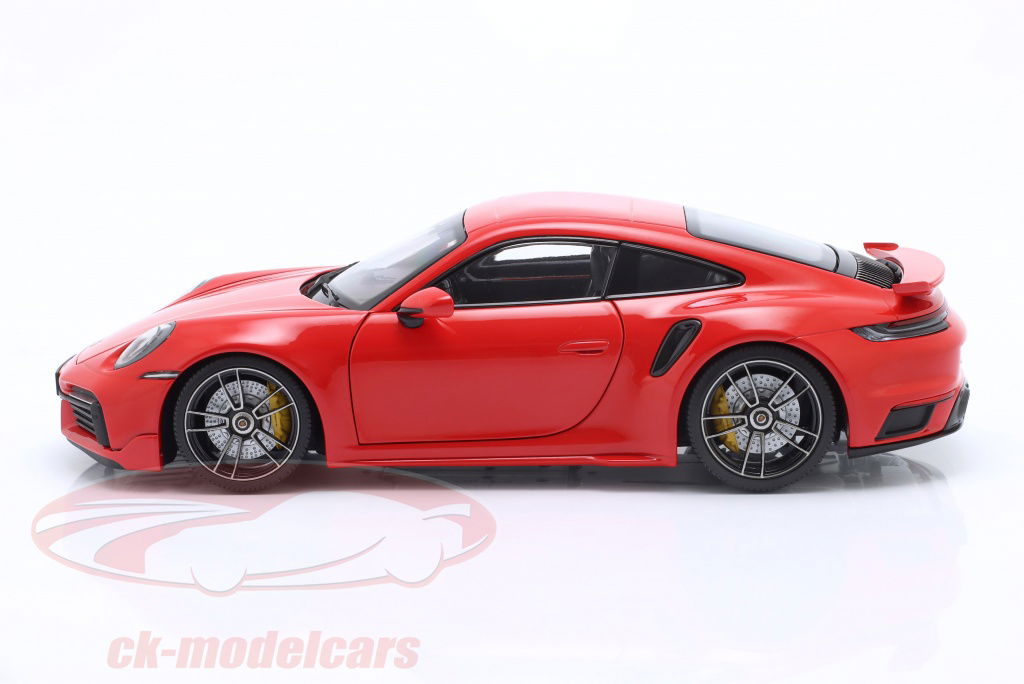 MINICHAMPS Porsche 911 turbo 6台セット赤、黄 Minichamps 1:18 scale Porsche 911 Turbo S 2013(Type 991.1