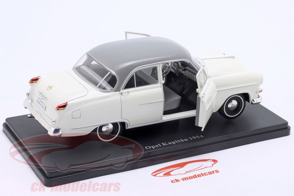 Hachette 1:24 Opel Kapitän year 1954 white / grey G1648011