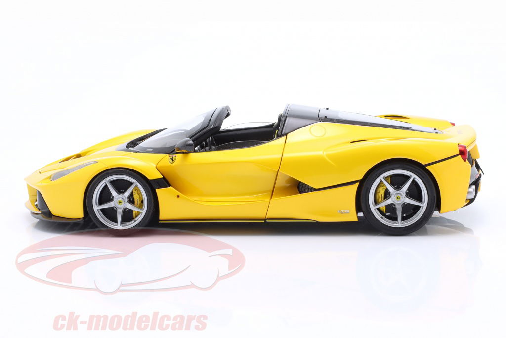 LaFerrari イエロー 1/18スケールモデル 1/18 Ferrari LaFerrari 2013 (Yellow) Model Car by BBR Model