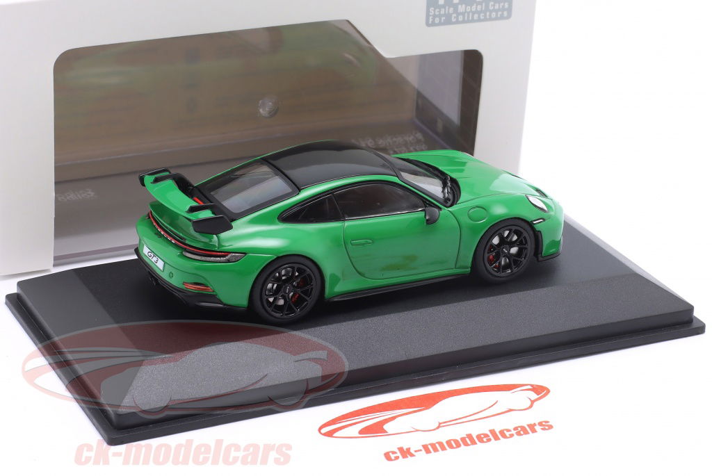 Solido 1:43 Porsche 911 (992) GT3 year 2022 python green