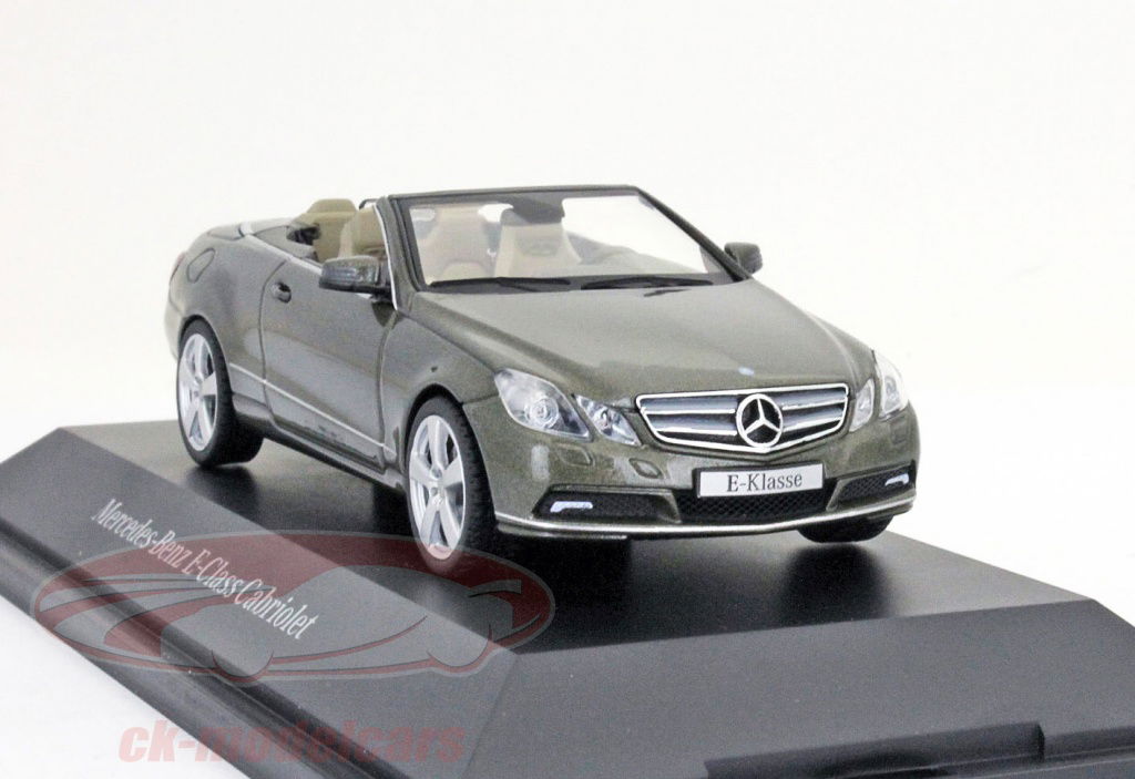 schuco-1-43-mercedes-benz-e-class-cabriolet-a207-b66962429/